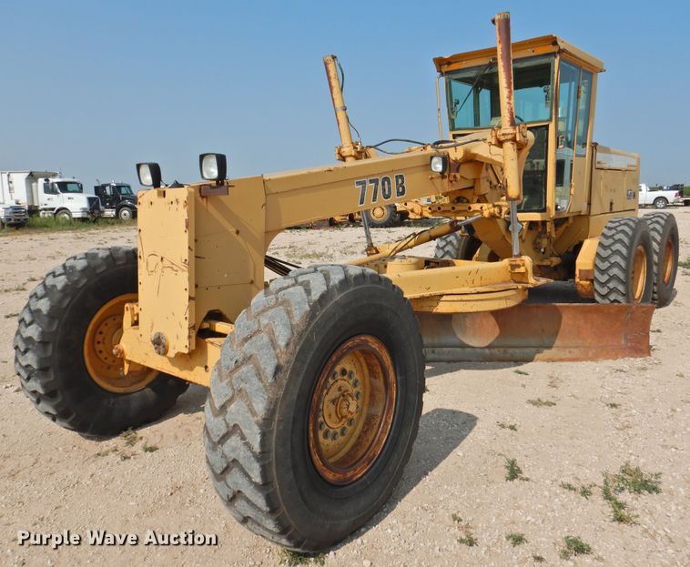 image for item DK2397 1994 John Deere 770B  motor grader