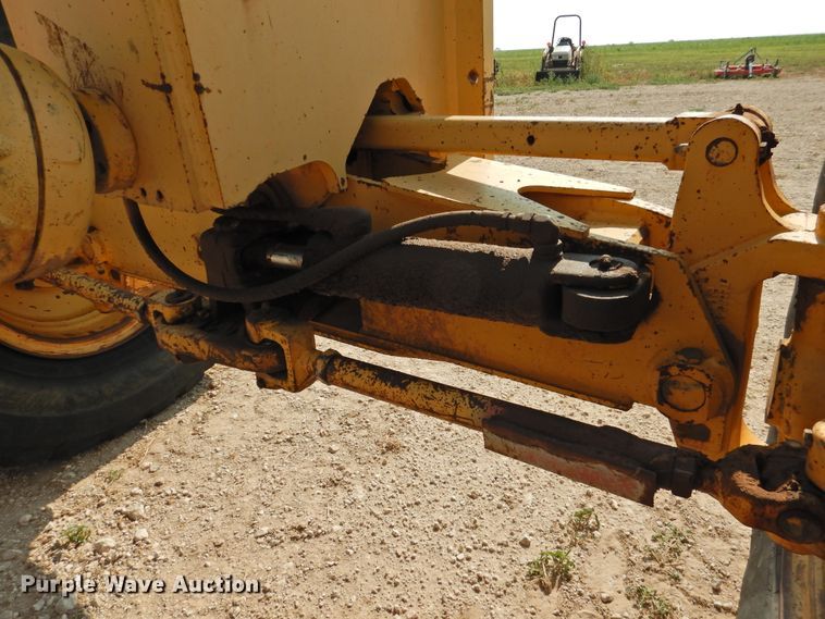 image for item DK2397 1994 John Deere 770B  motor grader