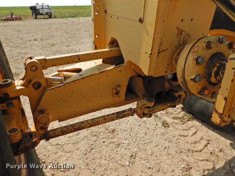 image for item DK2397 1994 John Deere 770B  motor grader