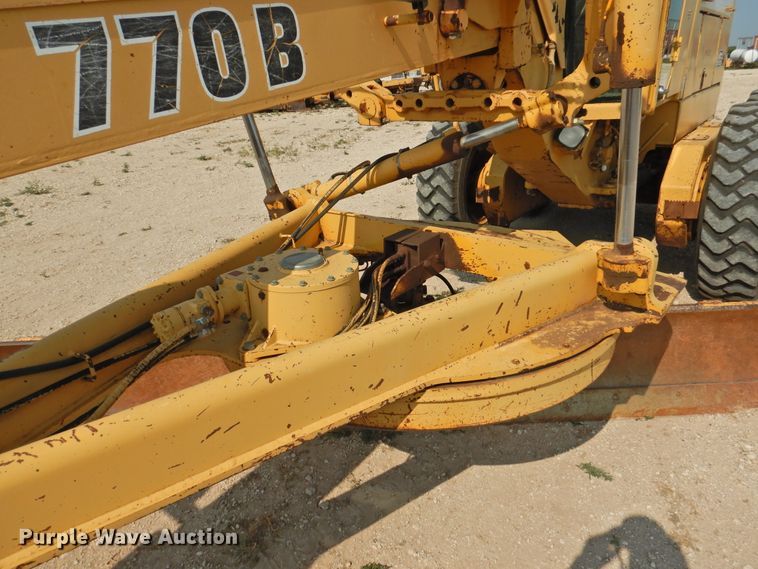 image for item DK2397 1994 John Deere 770B  motor grader