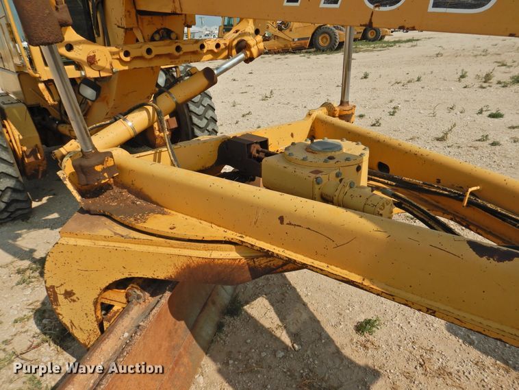 image for item DK2397 1994 John Deere 770B  motor grader