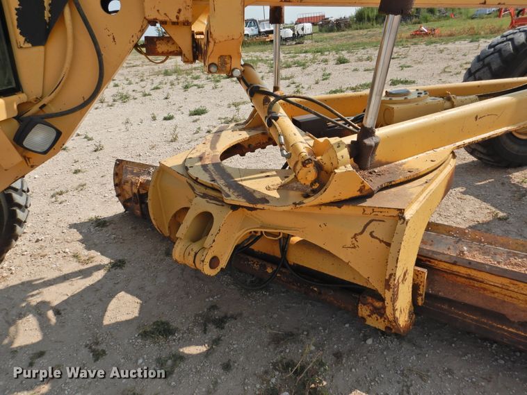 image for item DK2397 1994 John Deere 770B  motor grader