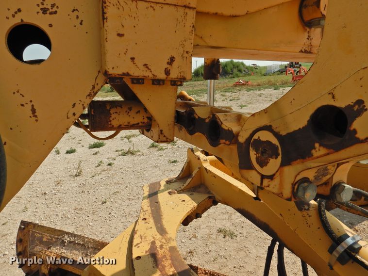 image for item DK2397 1994 John Deere 770B  motor grader