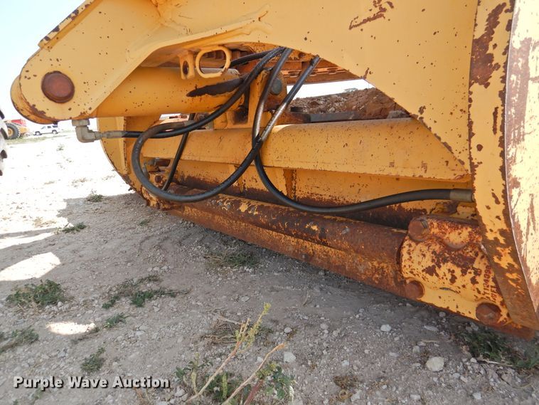 image for item DK2397 1994 John Deere 770B  motor grader