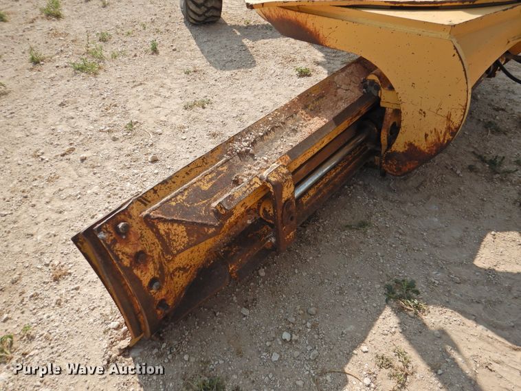 image for item DK2397 1994 John Deere 770B  motor grader