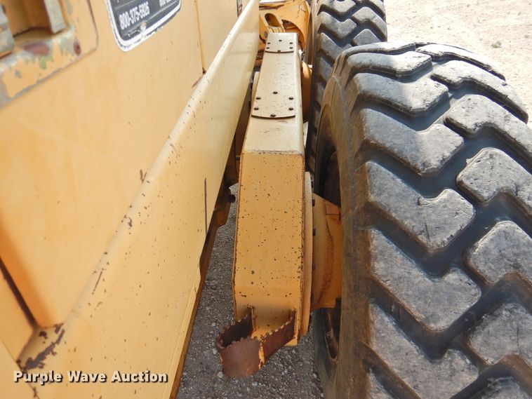 image for item DK2397 1994 John Deere 770B  motor grader