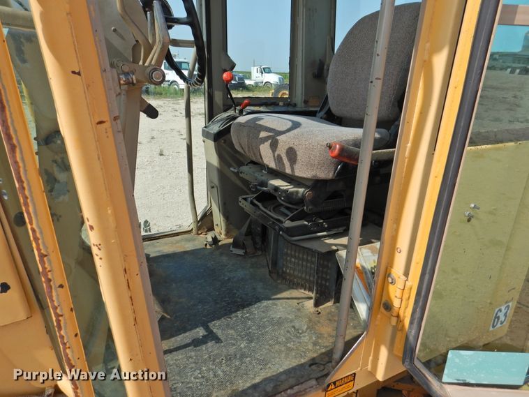 image for item DK2397 1994 John Deere 770B  motor grader