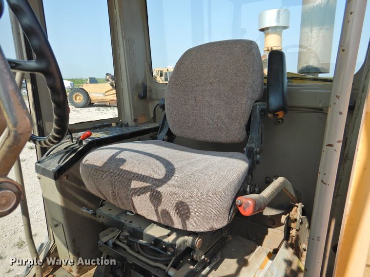 image for item DK2397 1994 John Deere 770B  motor grader