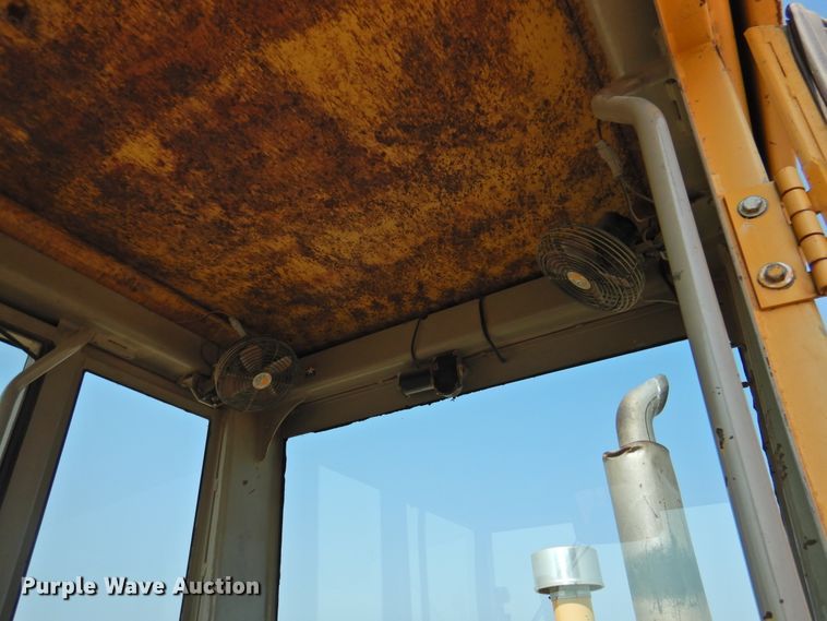 image for item DK2397 1994 John Deere 770B  motor grader