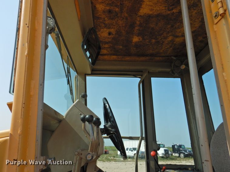 image for item DK2397 1994 John Deere 770B  motor grader