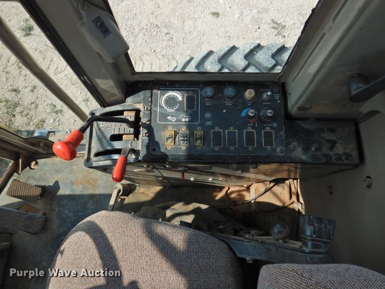 image for item DK2397 1994 John Deere 770B  motor grader