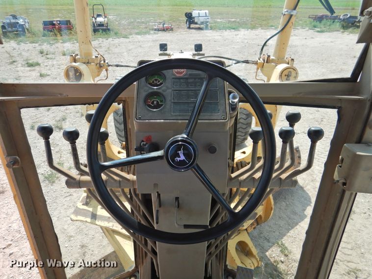 image for item DK2397 1994 John Deere 770B  motor grader