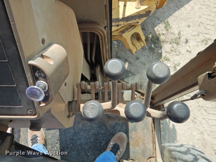 image for item DK2397 1994 John Deere 770B  motor grader