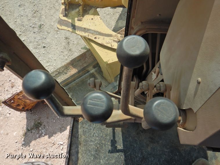 image for item DK2397 1994 John Deere 770B  motor grader