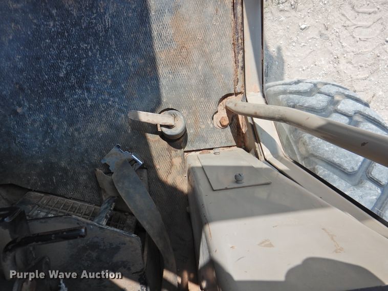 image for item DK2397 1994 John Deere 770B  motor grader