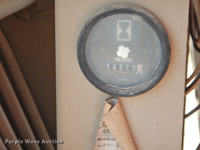 image for item DK2397 1994 John Deere 770B  motor grader