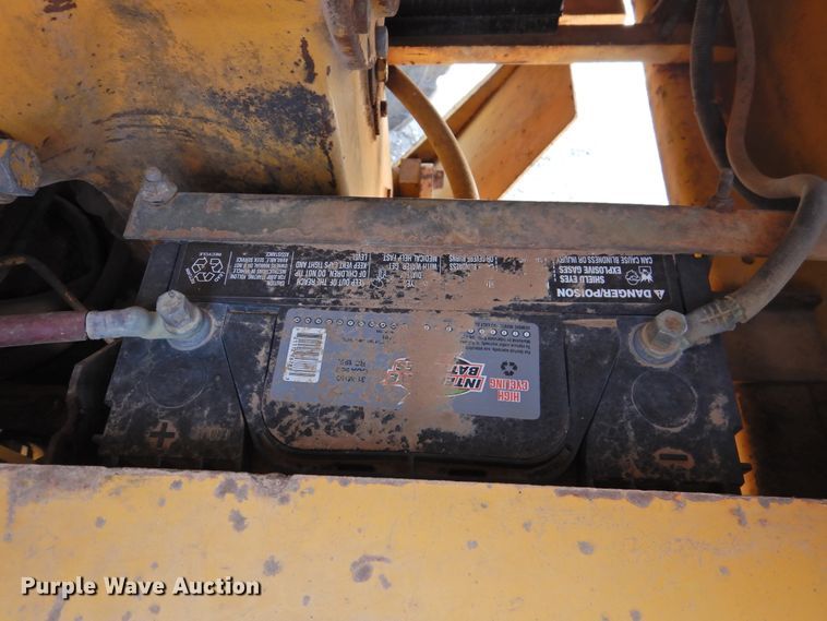 image for item DK2397 1994 John Deere 770B  motor grader