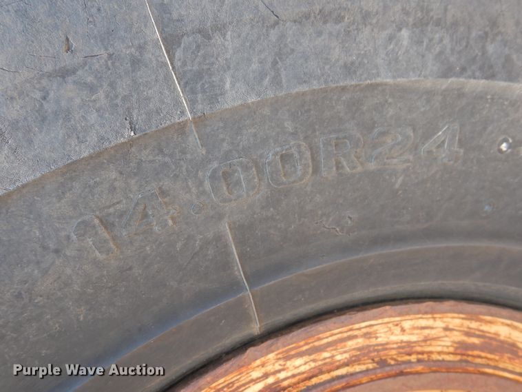 image for item DK2397 1994 John Deere 770B  motor grader