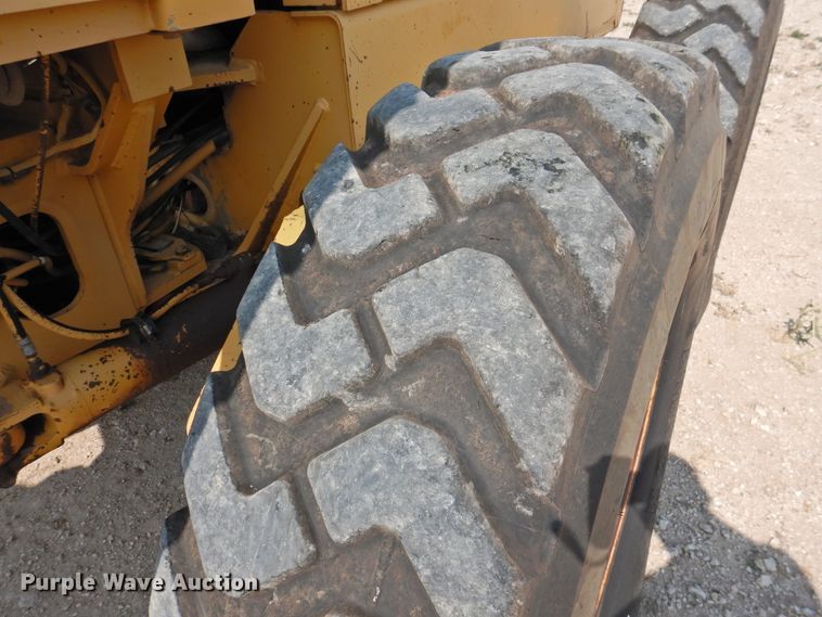 image for item DK2397 1994 John Deere 770B  motor grader