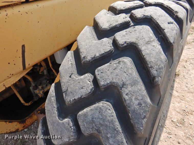 image for item DK2397 1994 John Deere 770B  motor grader