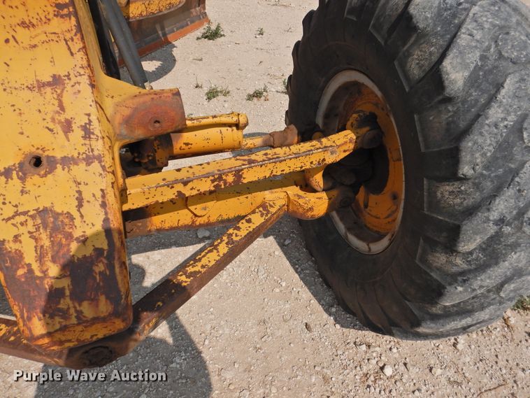 image for item DK2398 1969 Caterpillar 12F  rigid frame motor grader