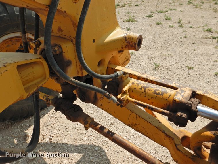 image for item DK2398 1969 Caterpillar 12F  rigid frame motor grader