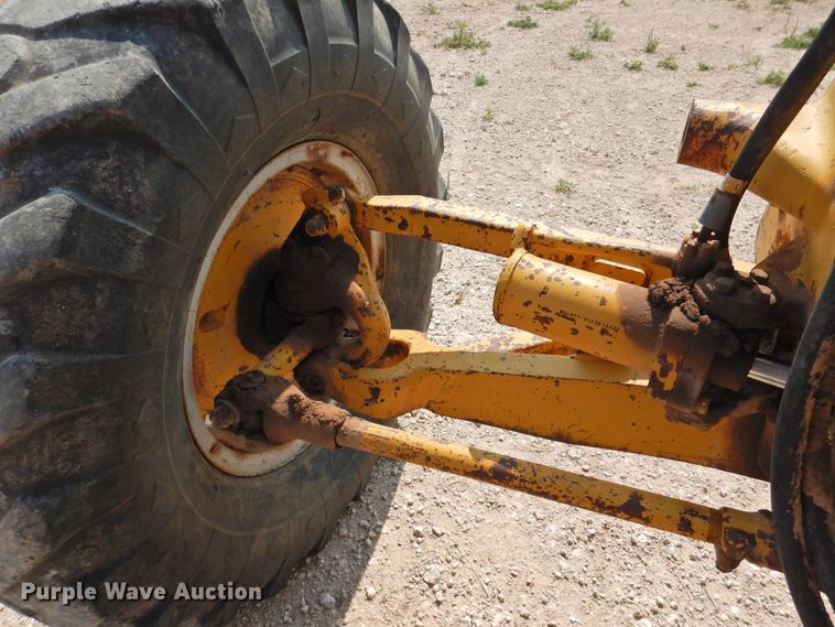 image for item DK2398 1969 Caterpillar 12F  rigid frame motor grader