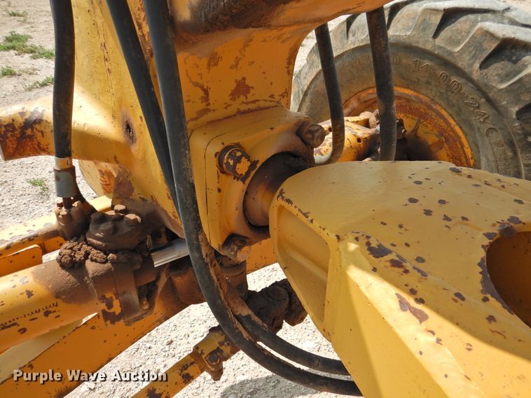 image for item DK2398 1969 Caterpillar 12F  rigid frame motor grader