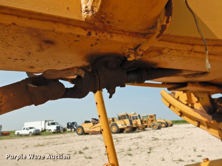 image for item DK2398 1969 Caterpillar 12F  rigid frame motor grader