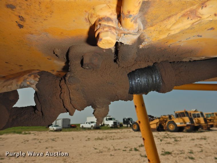 image for item DK2398 1969 Caterpillar 12F  rigid frame motor grader