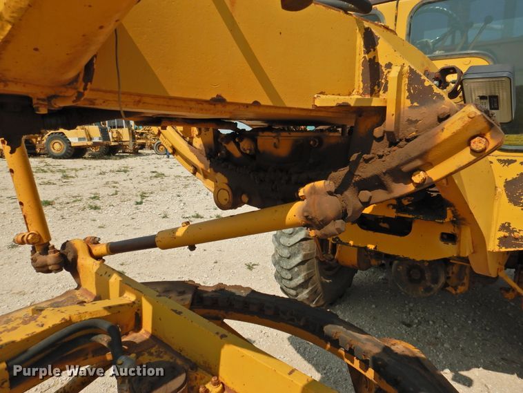 image for item DK2398 1969 Caterpillar 12F  rigid frame motor grader
