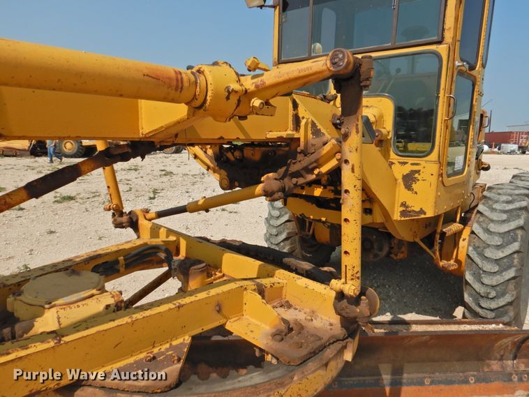 image for item DK2398 1969 Caterpillar 12F  rigid frame motor grader