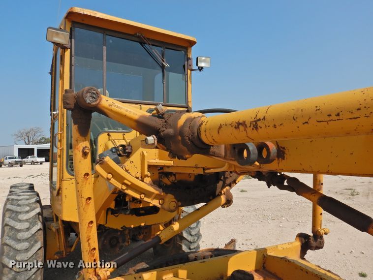 image for item DK2398 1969 Caterpillar 12F  rigid frame motor grader