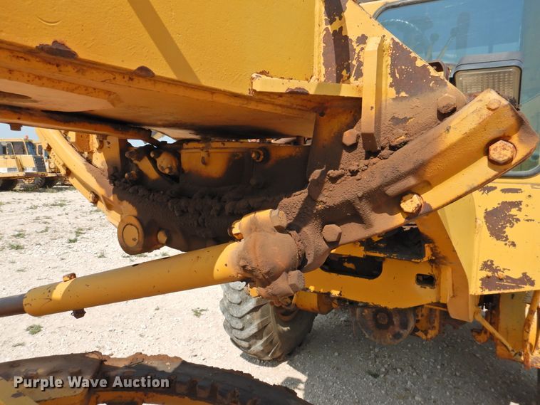 image for item DK2398 1969 Caterpillar 12F  rigid frame motor grader