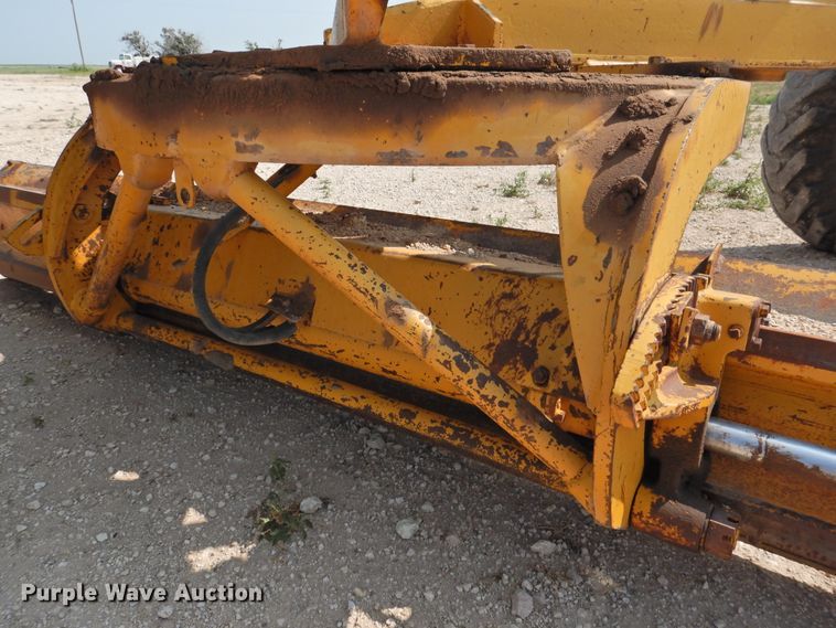 image for item DK2398 1969 Caterpillar 12F  rigid frame motor grader