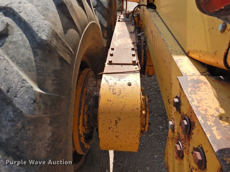 image for item DK2398 1969 Caterpillar 12F  rigid frame motor grader