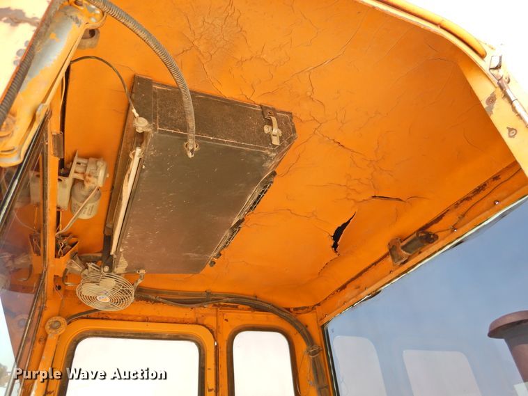 image for item DK2398 1969 Caterpillar 12F  rigid frame motor grader