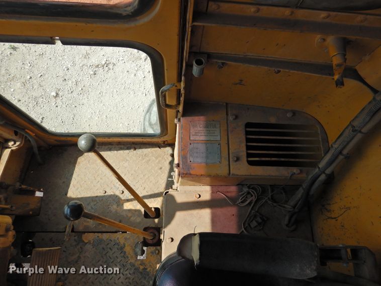 image for item DK2398 1969 Caterpillar 12F  rigid frame motor grader