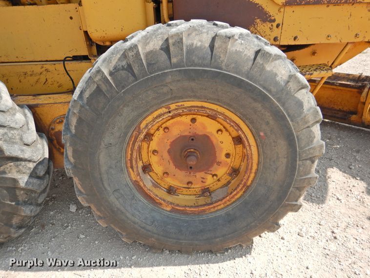 image for item DK2398 1969 Caterpillar 12F  rigid frame motor grader