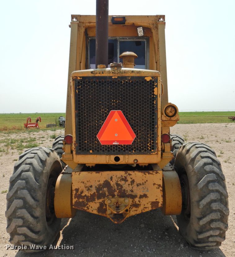 image for item DK2399 1970 Caterpillar 14E  rigid frame motor grader