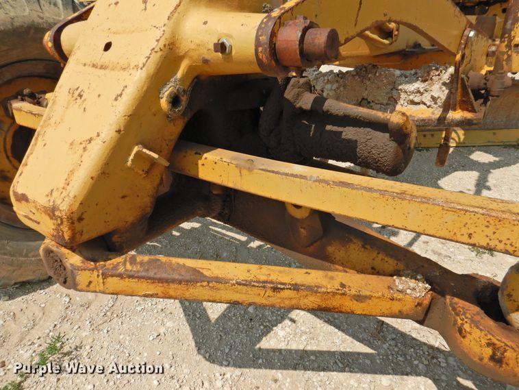image for item DK2399 1970 Caterpillar 14E  rigid frame motor grader