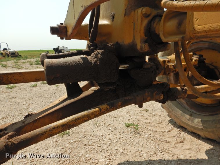 image for item DK2399 1970 Caterpillar 14E  rigid frame motor grader