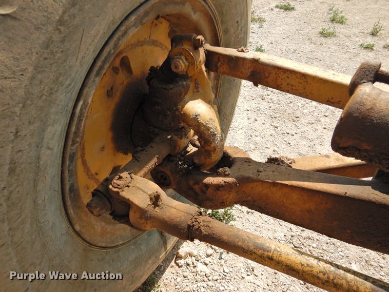 image for item DK2399 1970 Caterpillar 14E  rigid frame motor grader