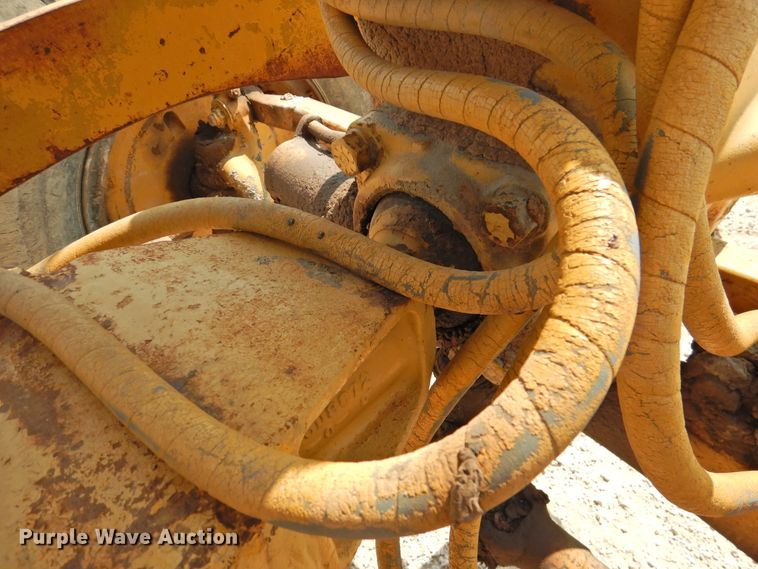 image for item DK2399 1970 Caterpillar 14E  rigid frame motor grader