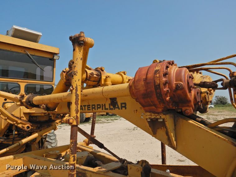 image for item DK2399 1970 Caterpillar 14E  rigid frame motor grader