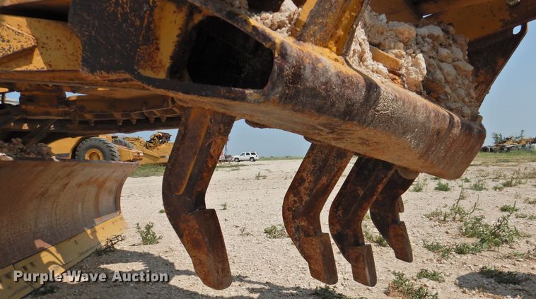 image for item DK2399 1970 Caterpillar 14E  rigid frame motor grader