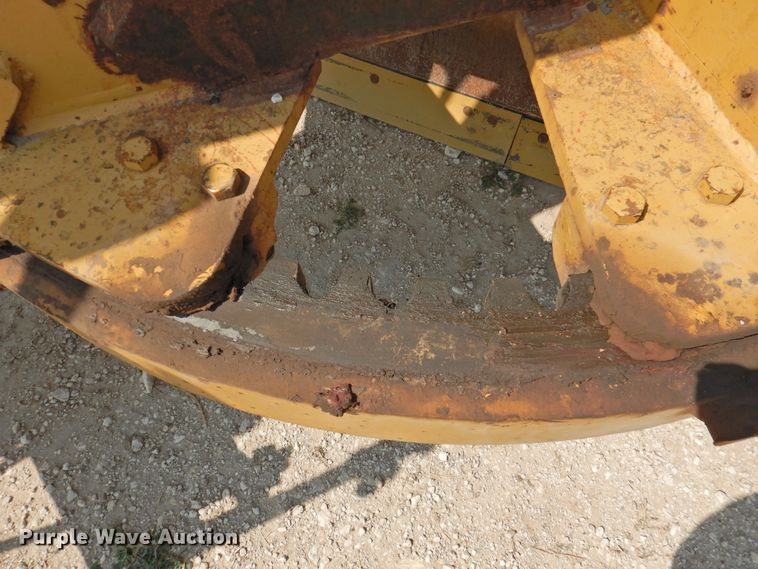 image for item DK2399 1970 Caterpillar 14E  rigid frame motor grader