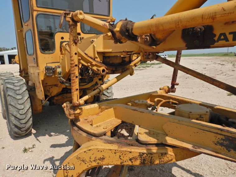 image for item DK2399 1970 Caterpillar 14E  rigid frame motor grader