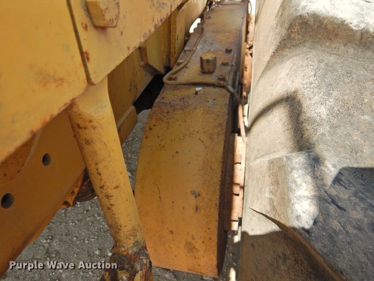 image for item DK2399 1970 Caterpillar 14E  rigid frame motor grader