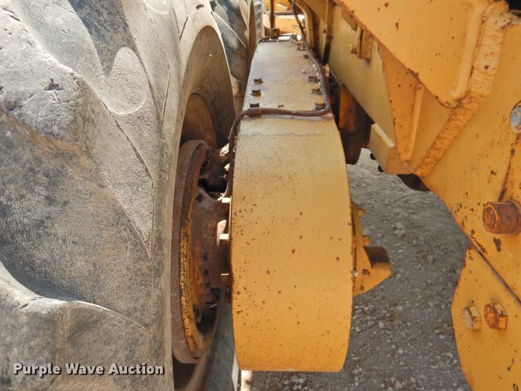 image for item DK2399 1970 Caterpillar 14E  rigid frame motor grader